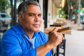 Fototapeta premium Cigar smoker