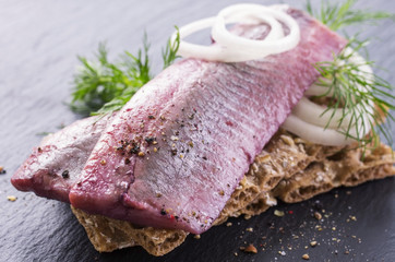 Hering mariniert