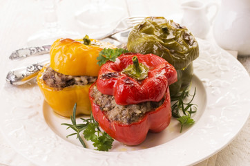 paprika gefüllt mit Hackfleisch