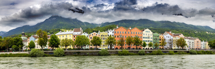 Fototapeta na wymiar Innsbruck Mariahilf