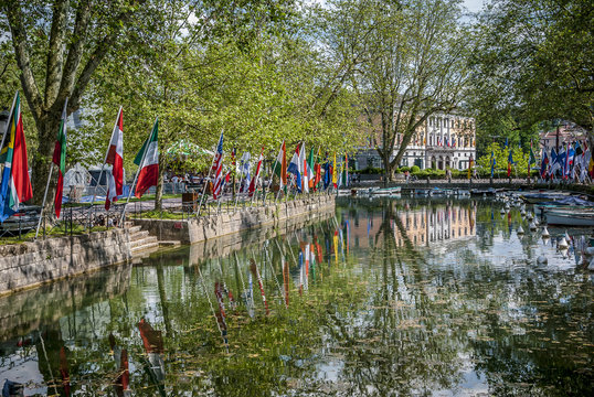 Canal Du Thiou Aux Couleurs Du Festival Du Film D'animation