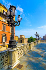 via indipendenza - bologna © xamnex