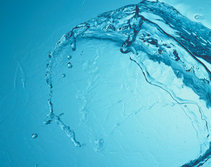 水