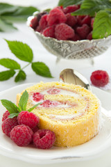 Roulade with raspberries and cream.