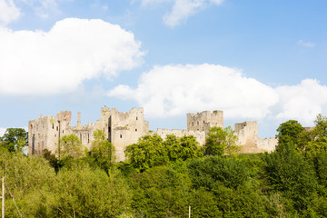 Fototapeta na wymiar ruins of Ludlow Castle, Shropshire, England