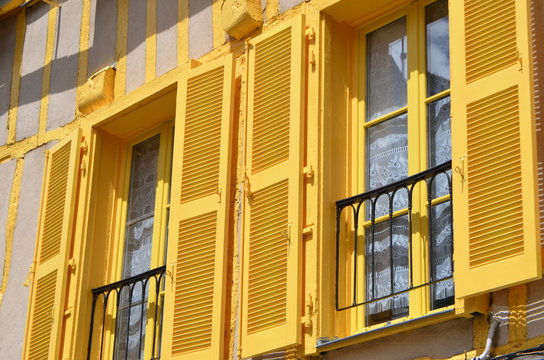 volet jaune