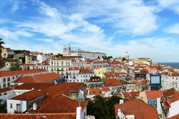 Fototapeta na wymiar Dzielnicy Alfama i Sao Vicente de Fora, Lizbona