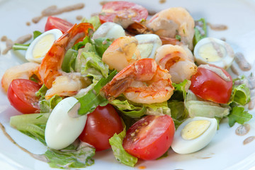 salad with shrimps