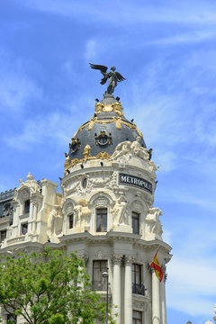 Metropolis Building in downtown Madrid, Spain