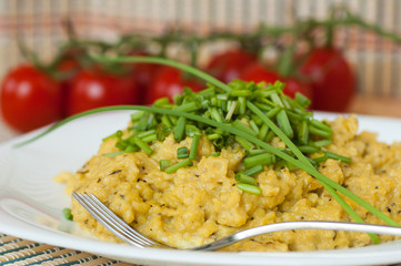 Scrambled eggs with chive