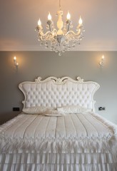 Classic style elegant bed