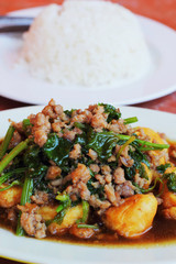 Tofu fried tofu - steamed rice.