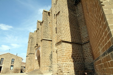 Fototapeta na wymiar Kościół, Artajona, Nawarra, Hiszpania