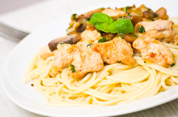 chicken breast and mushrooms with pasta