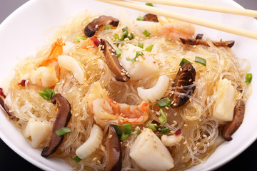 noodles with seafood