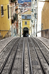 Fototapeta na wymiar Bica winda tramwaj w Lizbonie, Portugalia