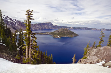 Crater Lake National Park Oregon © tusharkoley