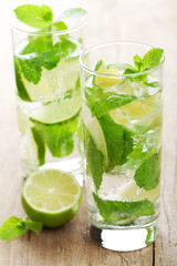 fresh mojito cocktail