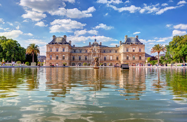 The Luxembourg Palace in The Jardin du Luxembourg, Paris, France - obrazy, fototapety, plakaty