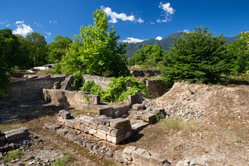 Fototapeta na wymiar Ancient ruins in Dion
