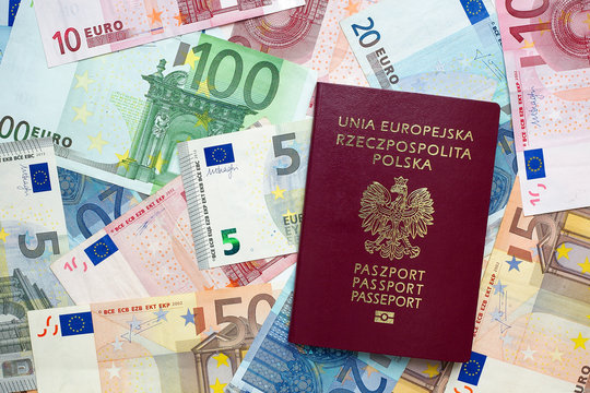 Euro banknotes and Polish passport