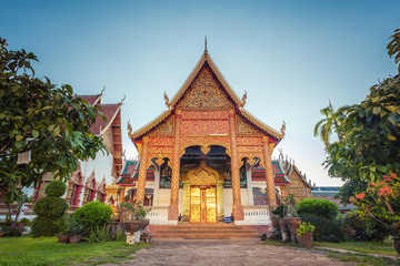 Wat phra that hariphunchai