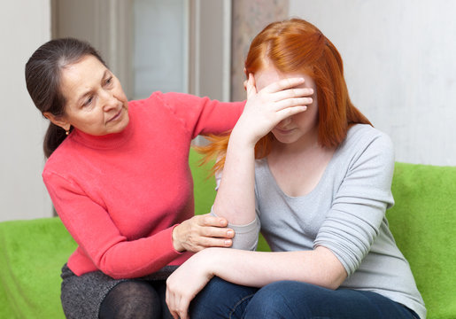 Mother gives solace to teen daughter
