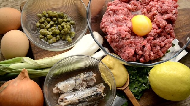 Steak tartare 타르타르 스테이크 Bistecca alla tartara
