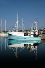 Blaues Fischerboot
