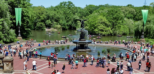 esplanade avec fontaine, New York, Central Park.