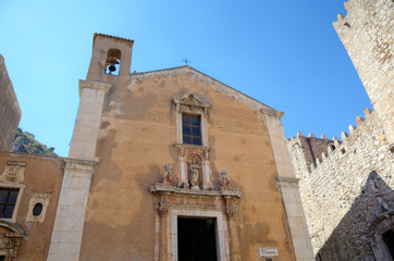 Fototapeta na wymiar Kościół św Katarzyny w Taormina. Sycylia, Włochy