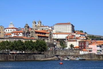 View of Porto with the cathedral S&eacute; do Porto