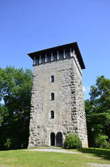 Bergfried der Burgruine Kemnat bei Kaufbeuren