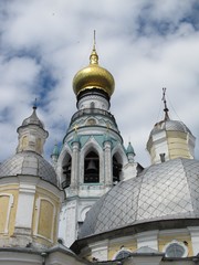 Fototapeta na wymiar Колокольня Софийского собора в Вологде