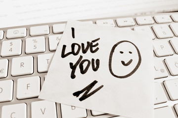 Notiz auf Computer Tastatur: I love you