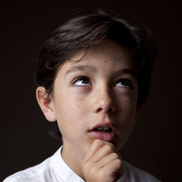 Ni&ntilde;o calculando
