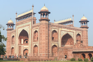 Fototapeta na wymiar Entrance into the Taj Mahal