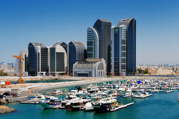 Fototapeta na wymiar Al Marina, Abu Dhabi, Zjednoczone Emiraty Arabskie