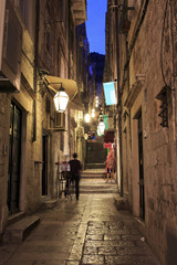 Fototapeta na wymiar Dubrovnik side alley at night