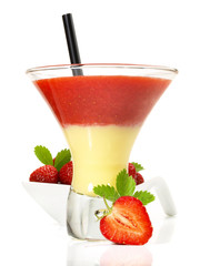 Eierlikör-Erdbeer-Cocktail