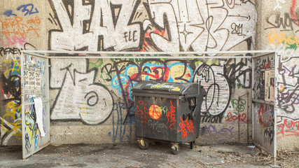Graffitti garbage