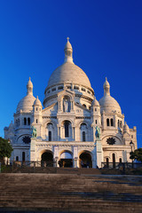 Fototapeta na wymiar Sacre Coeur Basilica in Paris, France