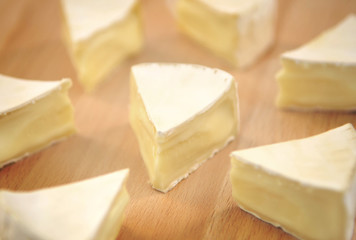 Fototapeta na wymiar brie and camembert cheese