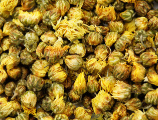Fototapeta na wymiar Dried chamomile tea