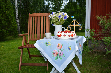 Small midsummer table