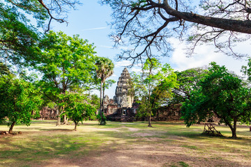 Fototapeta premium pimai castle, historical park and ancient castle in thailand