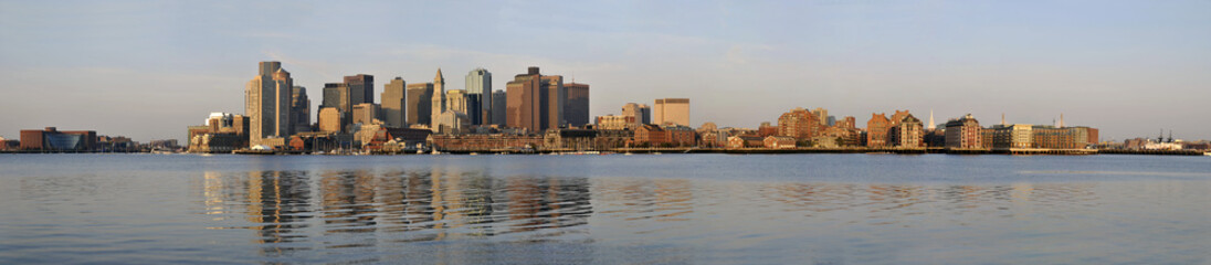 Fototapeta na wymiar Boston Skyline na wschód słońca