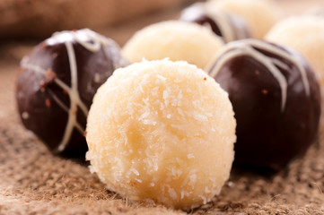 White praline