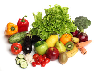 Obraz na płótnie Canvas Pyszne grupa zdrowych warzyw samodzielnie na białym tle