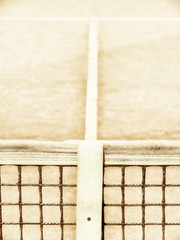 Tennisplatz mit Linie und Netz 123, high key